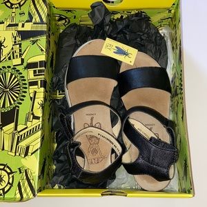 Fly London WINK Black Leather Sandals